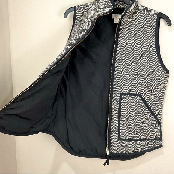 J. Crew Herringbone Puffer Vest Excursion Quilted Down Zip Front Sz XS - Picture 4 of 7